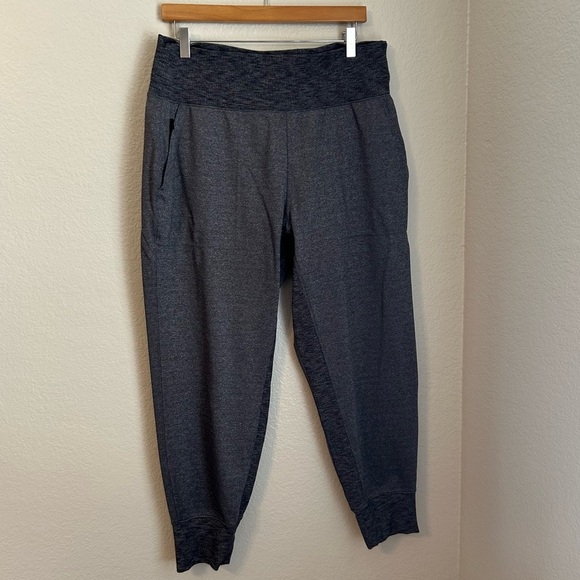 Athleta Women’s Venice Mid Rise Breathable Joggers in Gray, Size X-Large - Picture 1 of 11